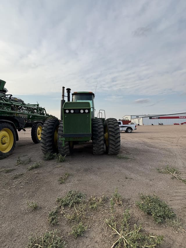 Image of John Deere 8770 equipment image 2