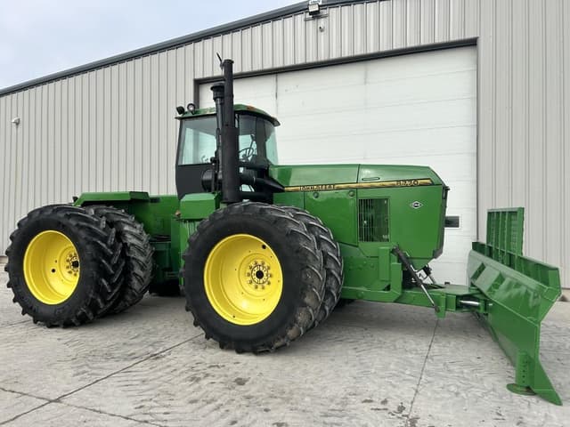 Image of John Deere 8770 equipment image 1