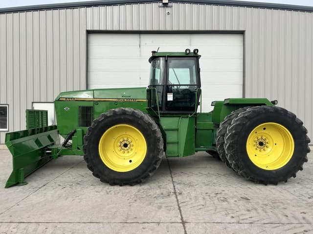 Image of John Deere 8770 equipment image 2