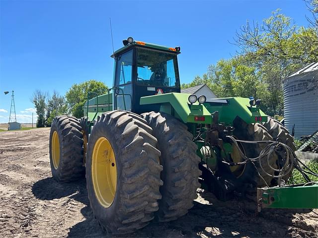 Image of John Deere 8770 equipment image 2