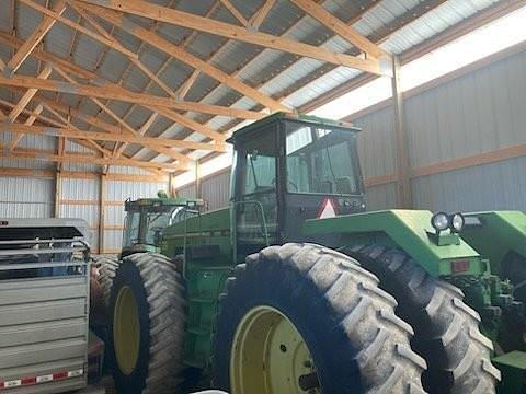 Image of John Deere 8770 equipment image 1