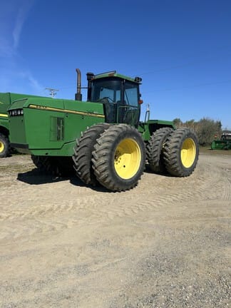 1994 John Deere 8870 Equipment Image0