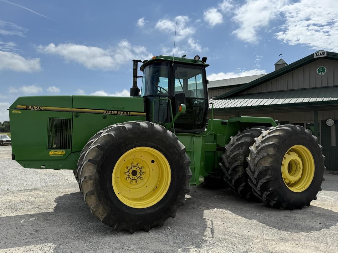 Image of John Deere 8870 Primary image