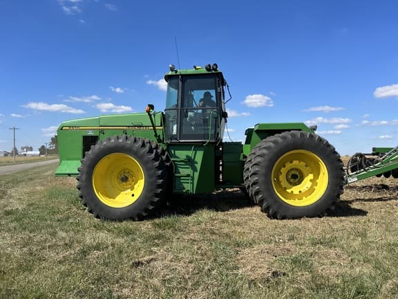 Image of John Deere 8970 equipment image 1