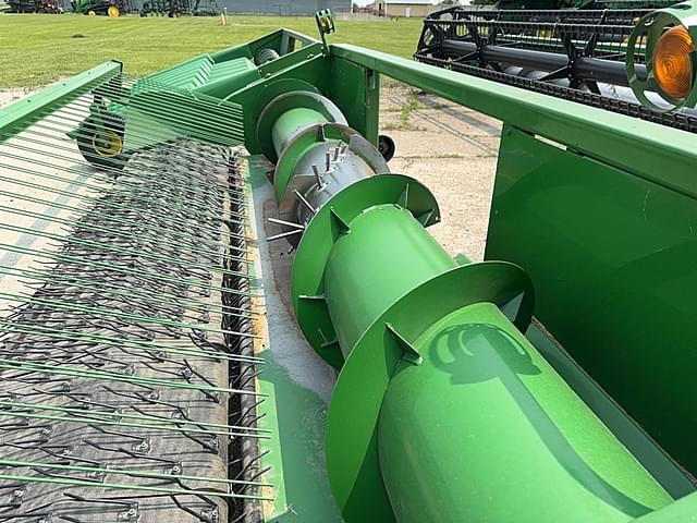 Image of John Deere 914 equipment image 4
