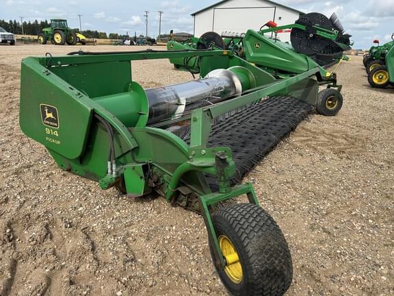Image of John Deere 914P equipment image 2