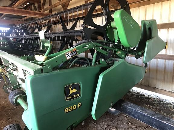 Image of John Deere 920F Image 0