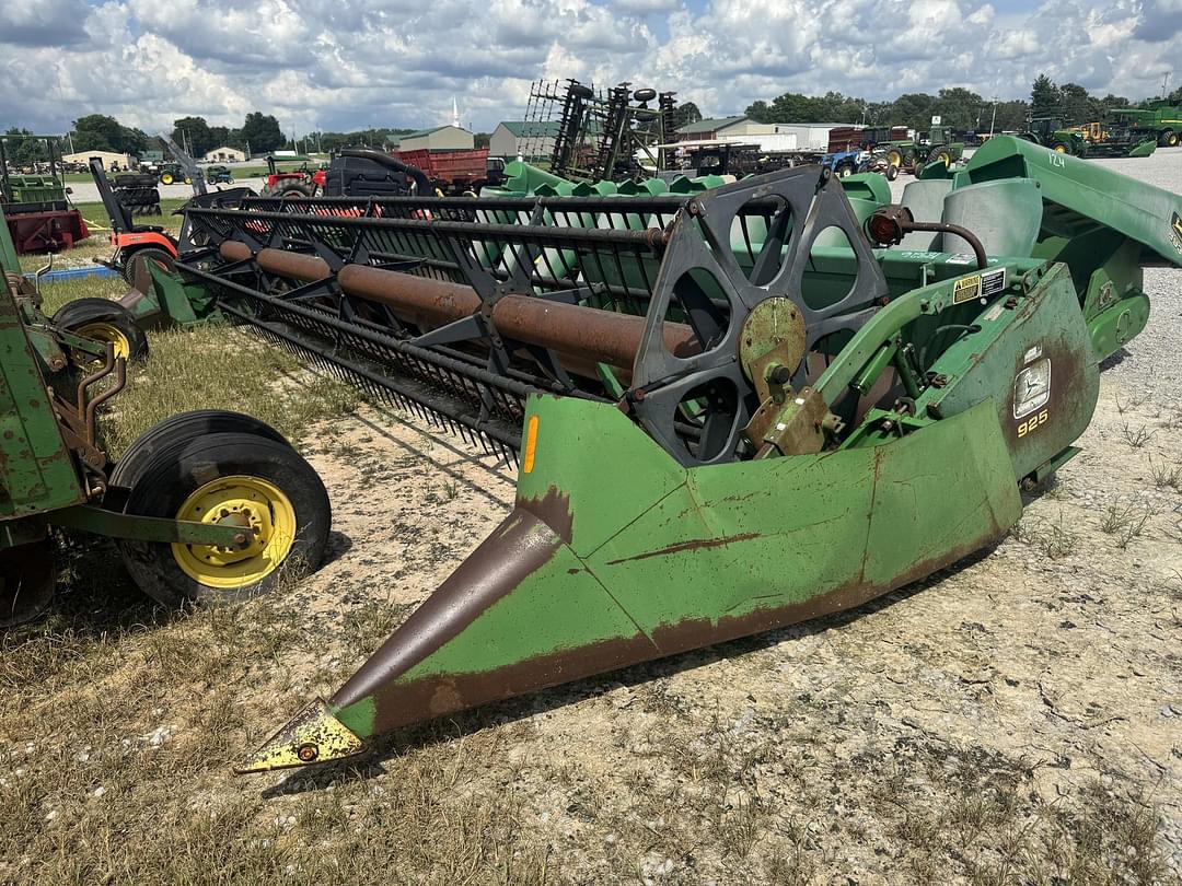 Image of John Deere 925 Primary image