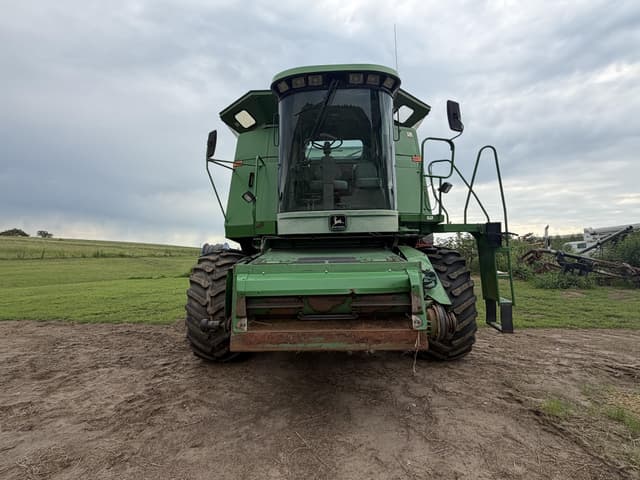Image of John Deere 9600 equipment image 2