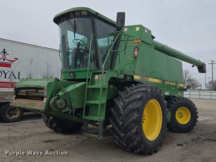 1994 John Deere 9600 Equipment Image0