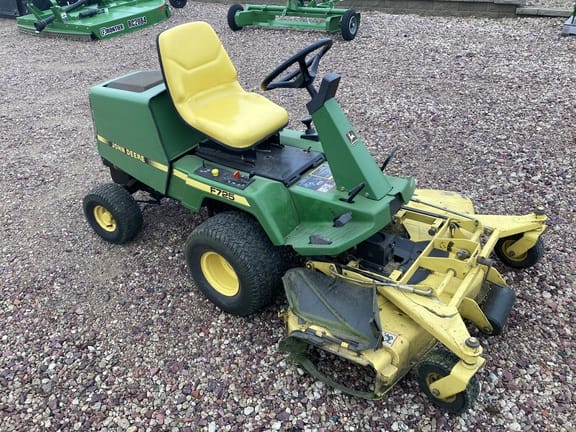 Main image John Deere F725
