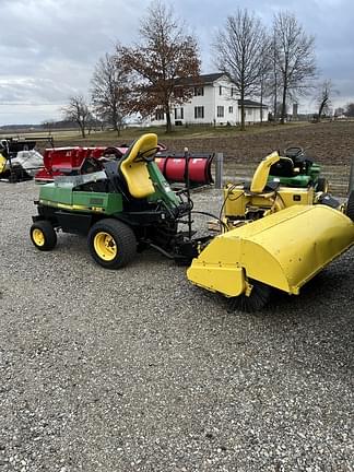 Image of John Deere F911 equipment image 1