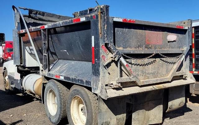 Image of Kenworth T600 equipment image 2