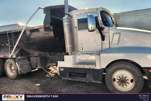 Image of Kenworth T600 equipment image 1
