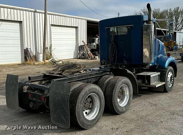 Image of Kenworth T450 equipment image 4