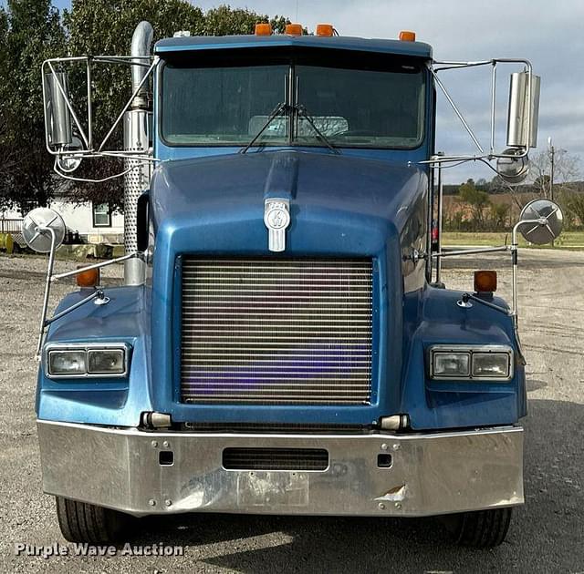 Image of Kenworth T450 equipment image 1