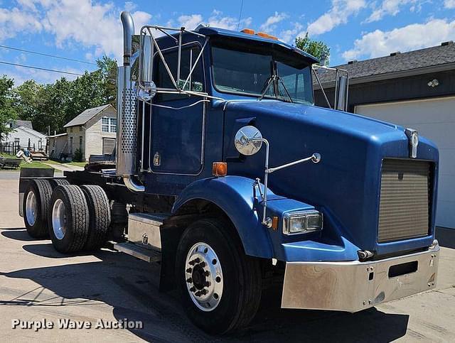 Image of Kenworth T450 equipment image 2