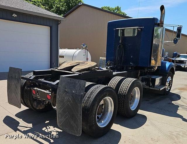 Image of Kenworth T450 equipment image 4