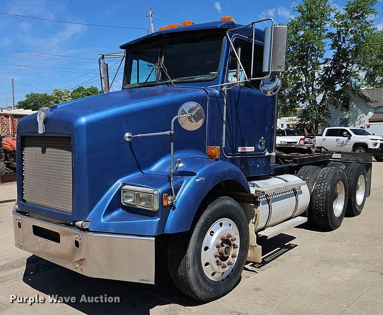 Image of Kenworth T450 Primary image