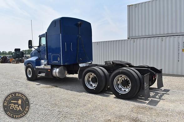 Image of Kenworth T600 equipment image 3