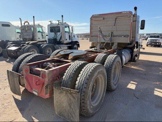 Image of Kenworth T600 equipment image 2