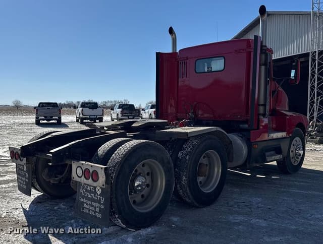 Image of Kenworth T600 equipment image 4