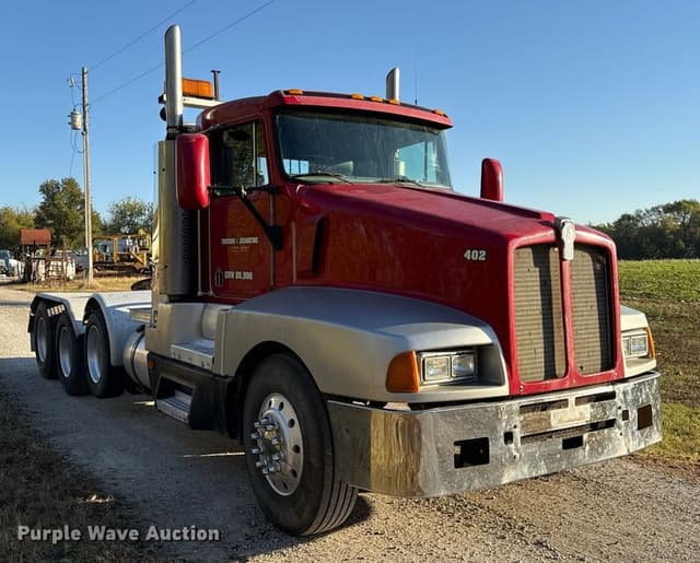 Image of Kenworth T600 equipment image 2