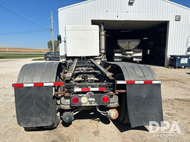 Image of Kenworth T600 equipment image 4