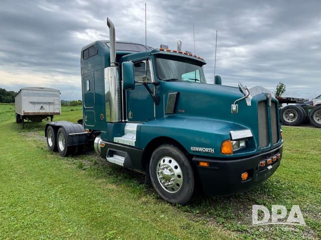 Image of Kenworth T600 equipment image 1
