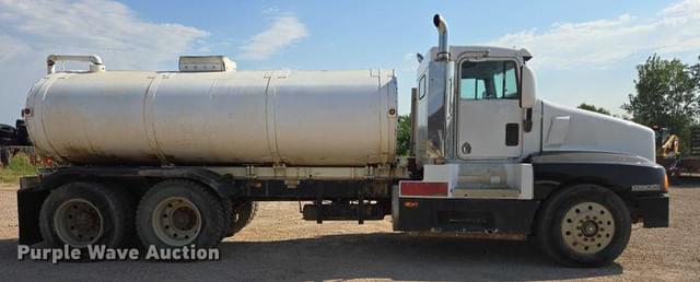 Image of Kenworth T600B equipment image 3