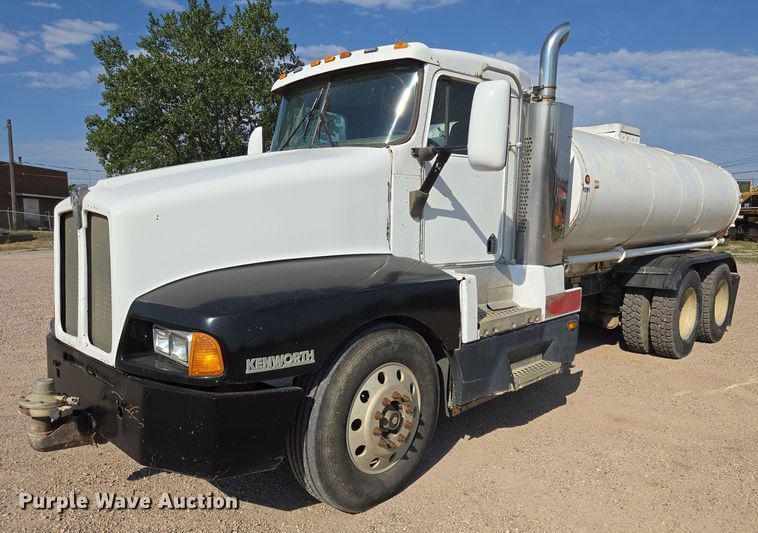 Image of Kenworth T600B Primary image