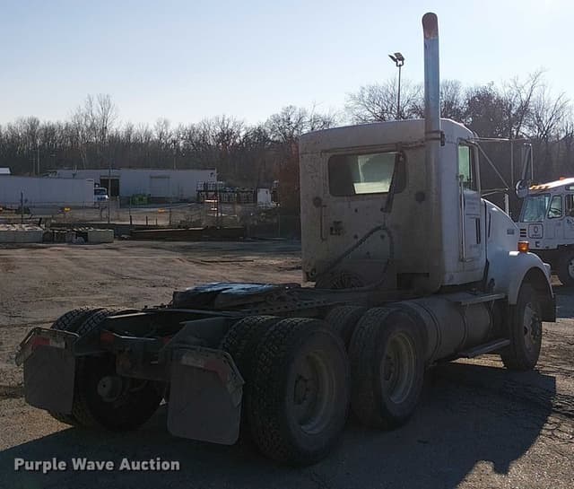 Image of Kenworth T800 equipment image 4
