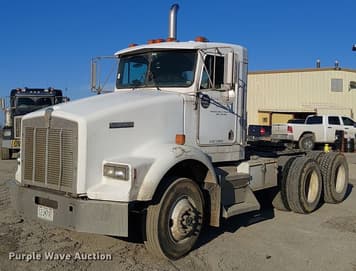 Main image Kenworth T800