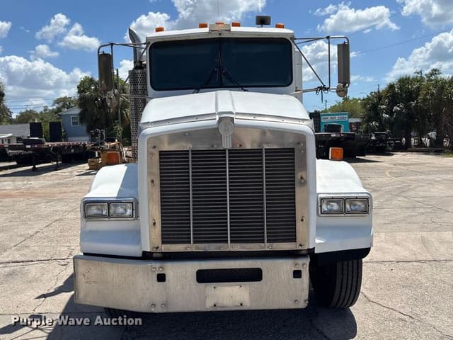 Image of Kenworth T8000 equipment image 1