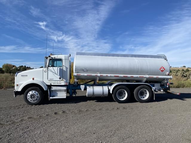 Image of Kenworth T800 equipment image 1