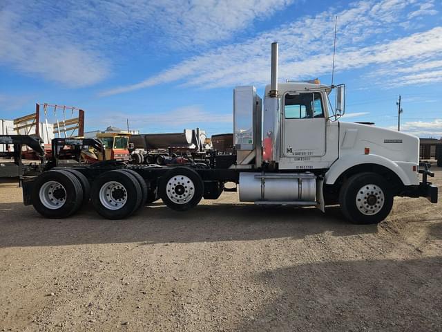 Image of Kenworth T800B equipment image 3