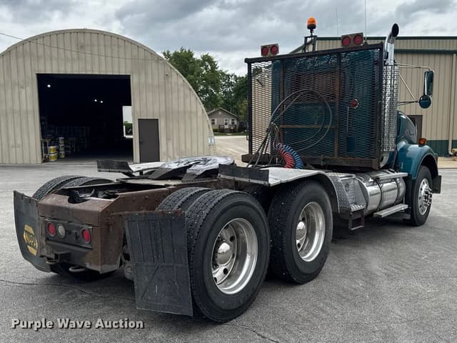 Image of Kenworth T800B equipment image 4