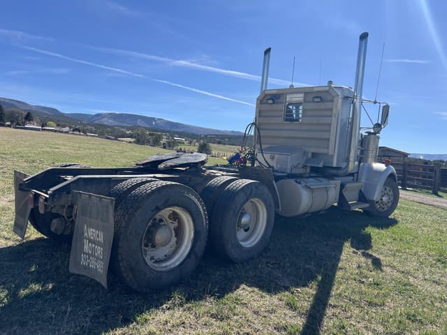 Image of Kenworth W900 equipment image 4