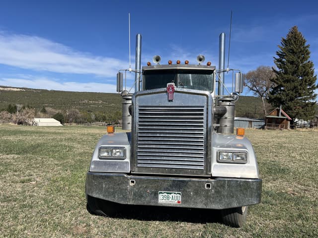 Image of Kenworth W900 equipment image 1