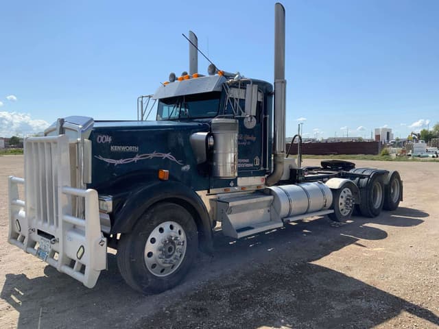 Image of Kenworth W900 equipment image 3