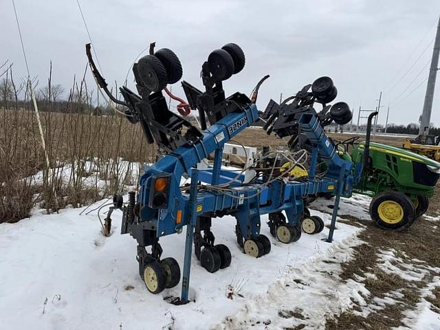 Image of Kinze 1500 equipment image 1