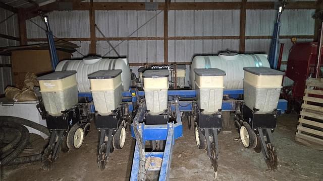 Image of Kinze 2000 equipment image 1