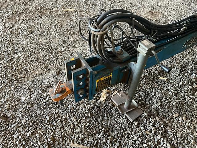 Image of Kinze 2300 equipment image 2