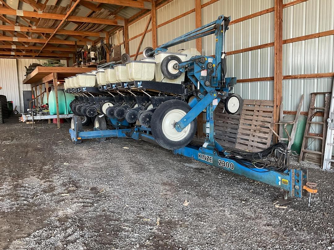 Image of Kinze 2300 Primary image