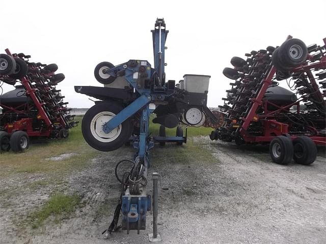 Image of Kinze 2300 equipment image 2