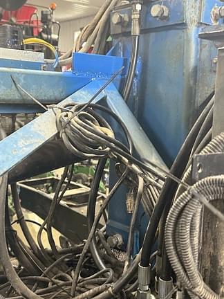 Image of Kinze 2600 equipment image 2