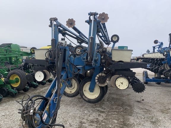 Main image Kinze 2700