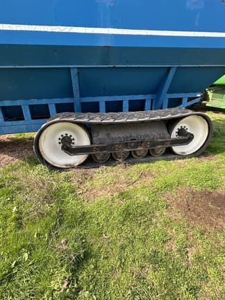 Image of Kinze 840 equipment image 3