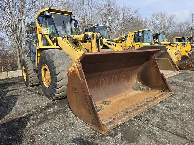 Image of Komatsu WA450 equipment image 2