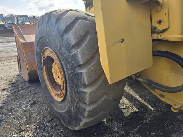 Image of Komatsu WA450 equipment image 1